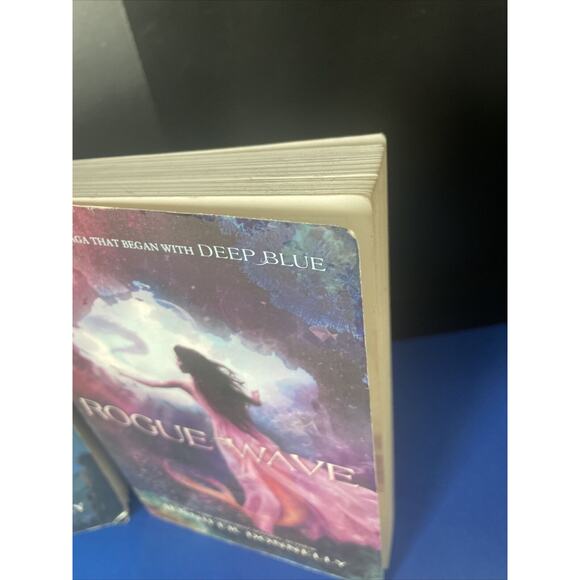 Waterfire Saga Series : Waterfire Saga, Books 1 &2 Deep Blue & Rogue Wave - Picture 5 of 16